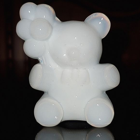 Vntg Boyd "Patrick the Bear" Crisp White Slag Glass - Picture 2 of 8